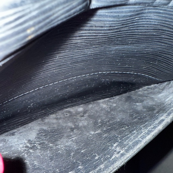 Louis Vuitton Black Trocadero Crossbody Bag - Picture 4 of 13